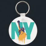 New York Lady Liberty キーホルダー<br><div class="desc">Grunged out Lady Liberty with a backdrop of NY. Perfect colors to match those sneakers. New York Lady Liberty</div>