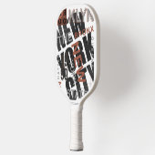 New York Legacy: The Borougs はっきりした in ピックルボールラケット (左)