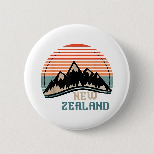 New Zealand Mountain Hiking Gift New Zealand 缶バッジ (正面)