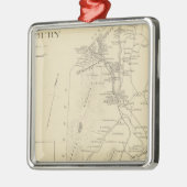 Newbury メタルオーナメント (左)