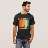 Newcastle City Skyline Tシャツ (正面フル)
