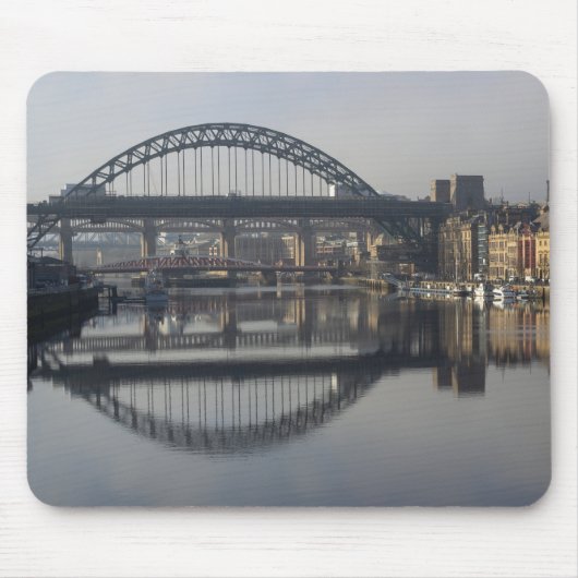 Newcastle Quayside & the Tyne Bridge マウスパッド (正面)