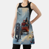 Newfoundland Dog Snowy Sleigh Ride Christmas エプロン (インサイチュ)