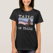 Newfoundland Tails On Trails  Dog Hiking Tシャツ (正面)