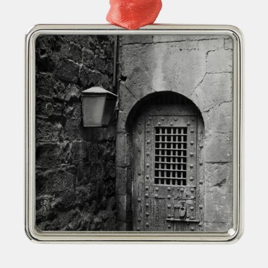 Newgateの刑務所へのドア メタルオーナメント (正面)