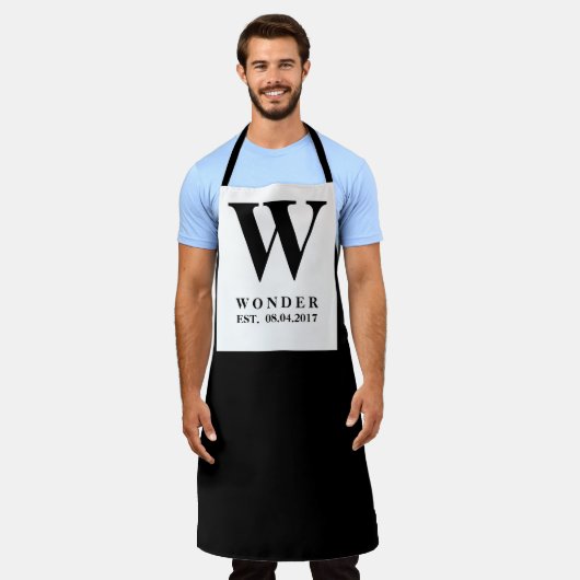 Newly Wed Monogram black modern Wedding  エプロン (着用した状態)