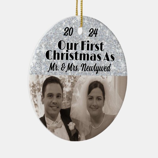 Newlywedsの初めてのクリスマスが写真をパーソナライズ セラミックオーナメント (右)
