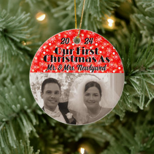 Newlywedsの初めてのクリスマスが写真をパーソナライズ セラミックオーナメント