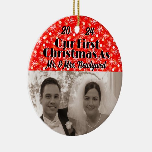 Newlywedsの初めてのクリスマスが写真をパーソナライズ セラミックオーナメント (右)