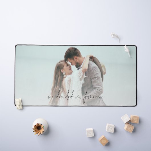 Newlywedsフォトオーバーレイ我々は永遠に決めた デスクマット (キッズテーブル)