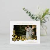 Newlyweds First Christmas Snowflakes Frame Photo 箔シーズンポストカード (立ち正面)