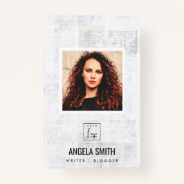 NEWPAPERテクスチャ従業員の写真バーコード名 バッジ