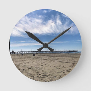 Newport Pier、Newportビーチ、カリフォルニア ラウンド壁時計