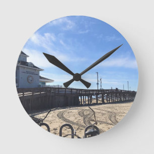 Newport Pier、Newportビーチ、カリフォルニア ラウンド壁時計