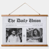 Newspaper Article Wedding 吊り下げ型タペストリー (正面)