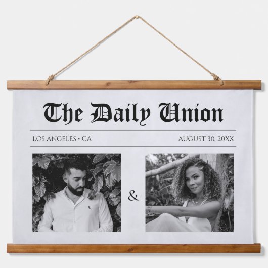 Newspaper Article Wedding 吊り下げ型タペストリー (正面)