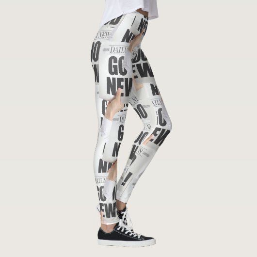 Newspaper Print Leggings レギンス (右)