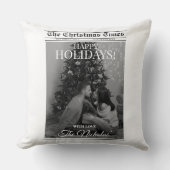 Newspaper What A Year Black White Photo Christmas クッション (正面)