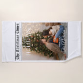 Newspaper What A Year Black White Photo Christmas ビーチタオル (正面)