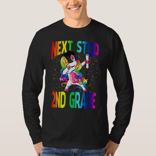 Next Stop 2nd Grade Graduation Unicorn Tシャツ (正面)
