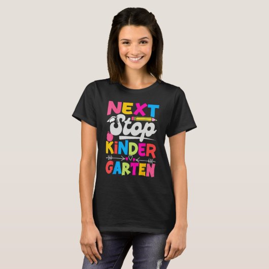 Next Stop Kindergarten Preschool Graduation 2023 B Tシャツ (正面フル)