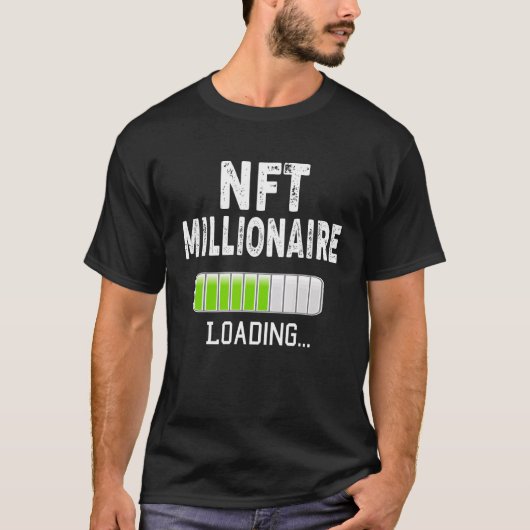 NFT億万長者ロード中 お待ちください ビットコイン 暗号資産 Tシャツ (正面)