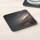 Ngc 4258強烈な星形成を受けている。 コースター (左側)