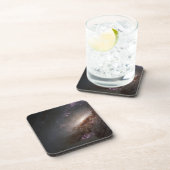 Ngc 4258強烈な星形成を受けている。 コースター (右側)