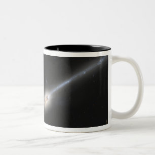 NGC 4676、別名ネズミの銀河系 ツートーンマグカップ