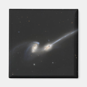 NGC 4676、別名ネズミの銀河系 マグネット