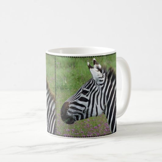Ngorongoro Zebraクローズアップ コーヒーマグカップ (正面右)