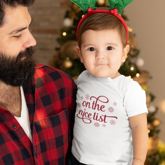 Niceリスト |クリスマスの幼児 トドラーTシャツ