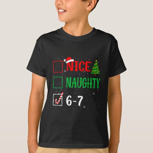 Nice Naughty 67 Funny Christmas Brainrot Six Seven Tシャツ (正面)