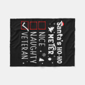 Nice Naughty Veteran Christmas List Santa Military フリースブランケット (正面(横))
