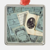 「Nichの生命そして冒険の月例問題 メタルオーナメント (正面)