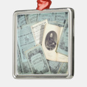 「Nichの生命そして冒険の月例問題 メタルオーナメント (左)