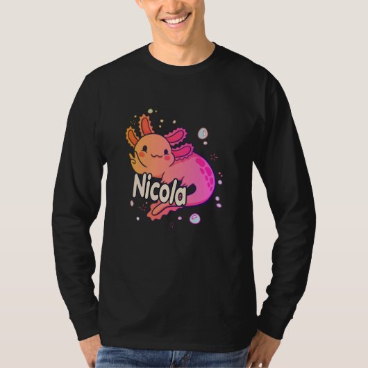 NICOLA – 愛らしいAXOLOTLと美しい女の子の名前 Tシャツ (正面)