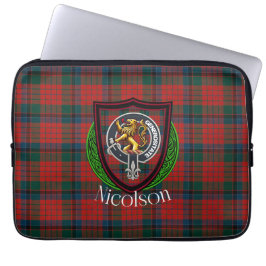 Nicolson Scottish Clan Tartan & Crest ラップトップスリーブ