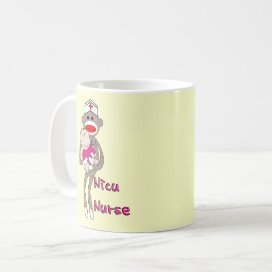 Nicuのナースのソックス猿のデザインのギフト コーヒーマグカップ (正面左)