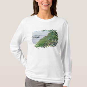 Nienstedのヤコブのレストランの台地 Tシャツ