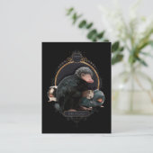 NIFFLER™sアールヌーボーポートレート ポストカード (スタンド正面)