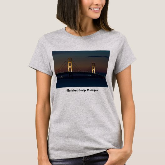 Night At Mackinac Bridge T-Shirt Tシャツ (正面)