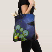 "Night Lily" Tote トートバッグ (クローズアップ)