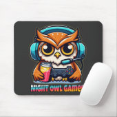 Night Owl Gamer Mascot Fun Gaming Illustration マウスパッド (マウス)