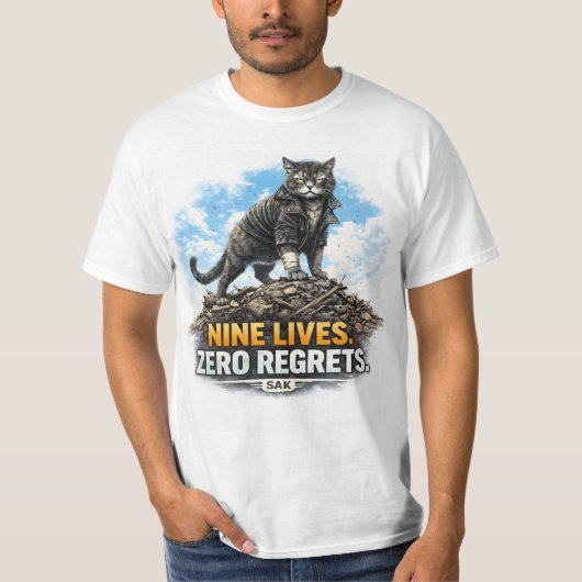Nine Lives Zero Regrets | Cool Tough Cat T-Shirt | Tシャツ (正面)