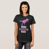 Nini-saurus Rex Dino Dinosaur Ninisaurus Funny  Tシャツ (正面フル)