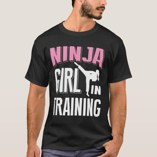 Ninja Girl In Training Karate Taekwondo S For Girl Tシャツ (正面)