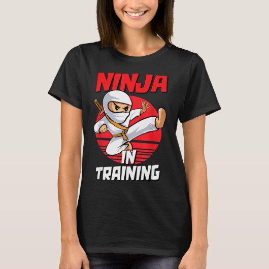 Ninja In Training Costume Party Warrior Boys Girls Tシャツ (正面)