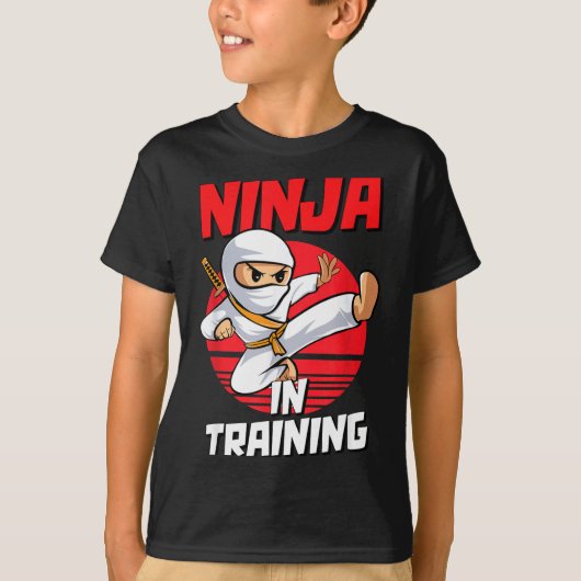 Ninja In Training Costume Party Warrior Boys Girls Tシャツ (正面)