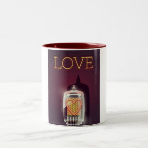 Nixie Tube 'Love'ヴィンテージポスター ツートーンマグカップ